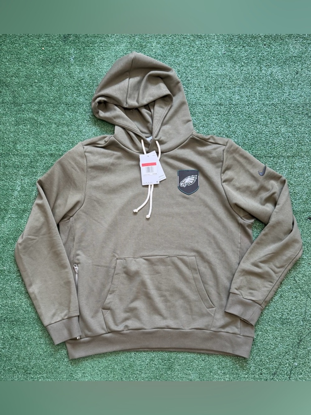 Nike Philadelphia Eagles 2025 Salute to Service Hoodie Authentic Size Large